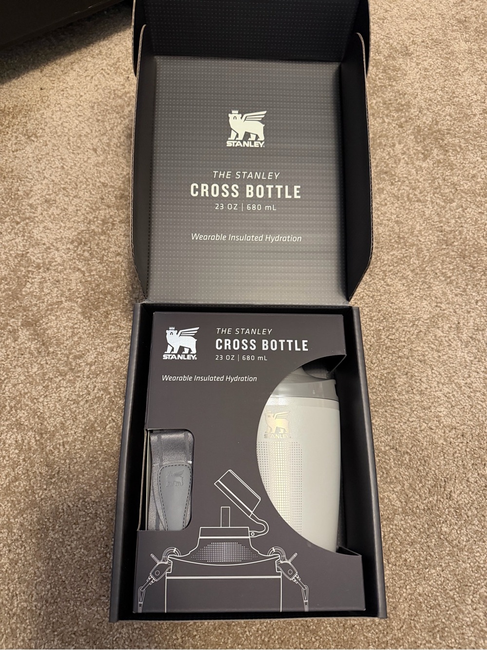 Stanley Cross Bottle 23 oz Wearable Insulated Hydration - Gray